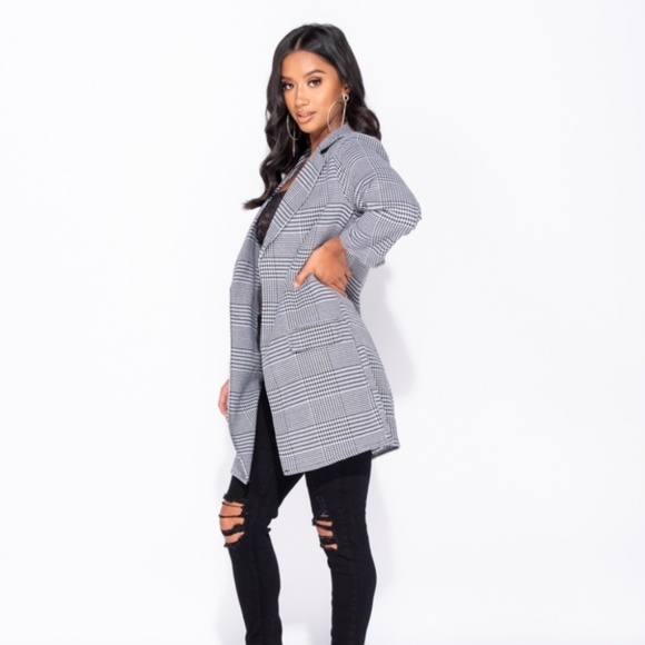 Kendall Black & White Checked Plaid Midi Blazer - Picture 5 of 8